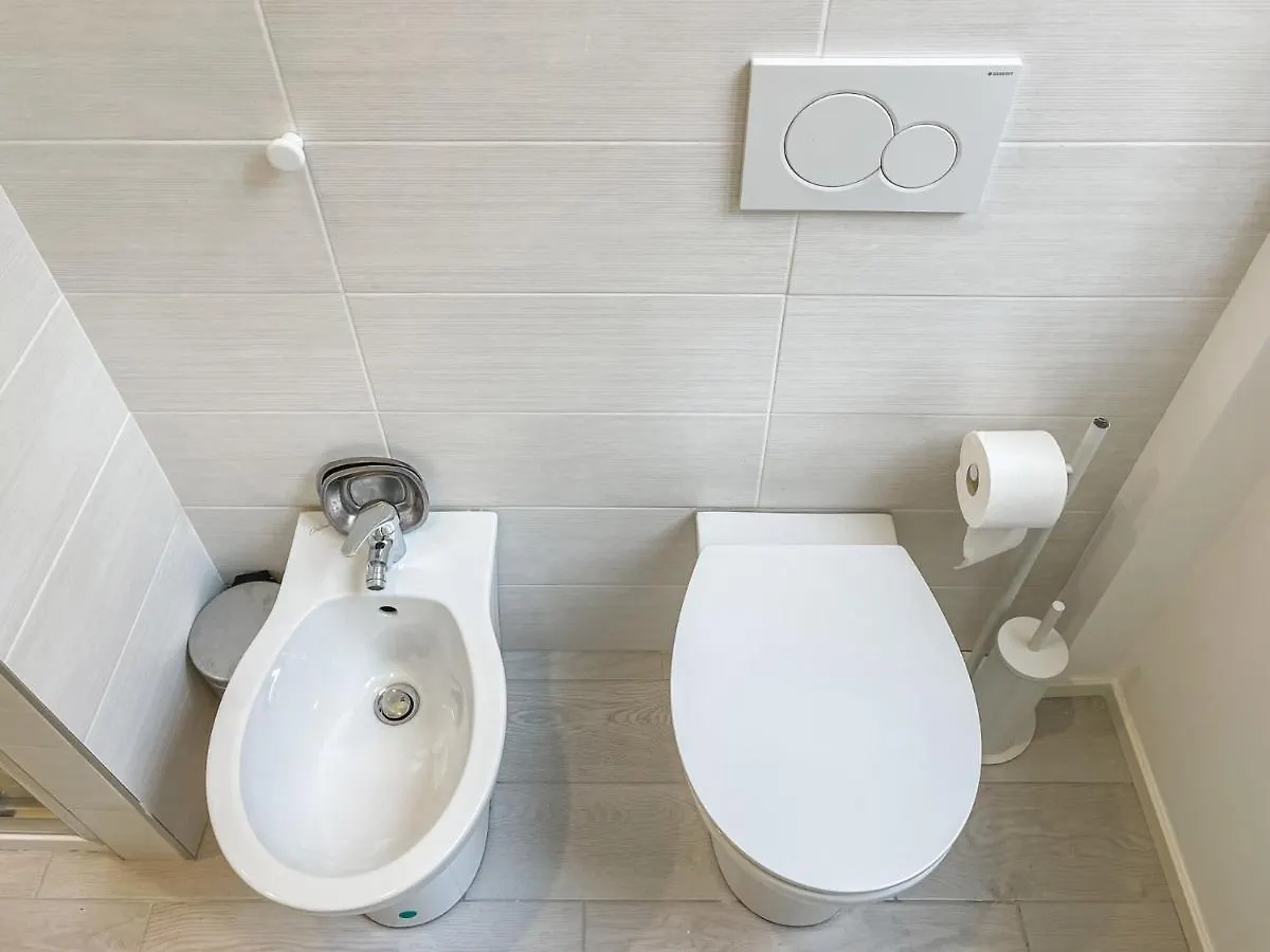 Bnb Capital Milano Moscova - White