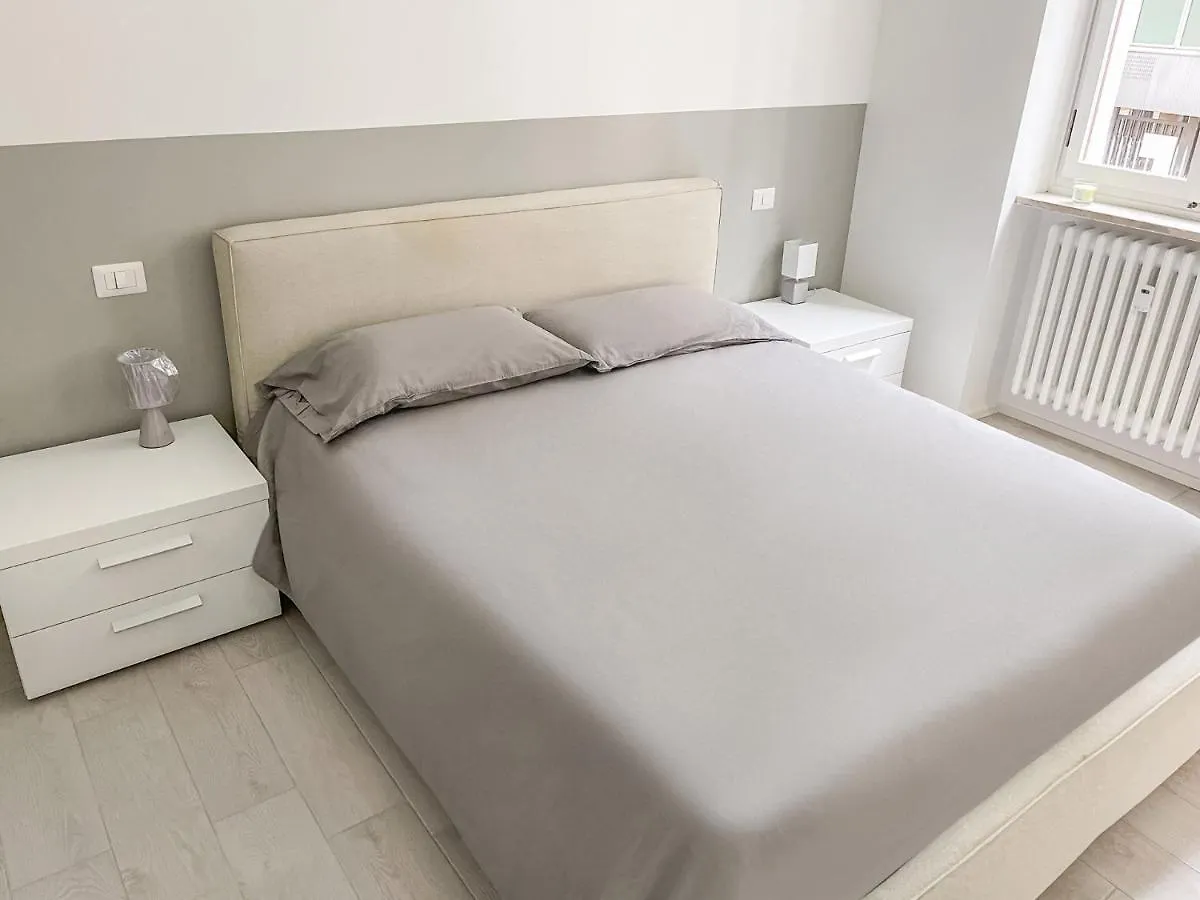 Apartment Bnb Capital Milano Moscova - White